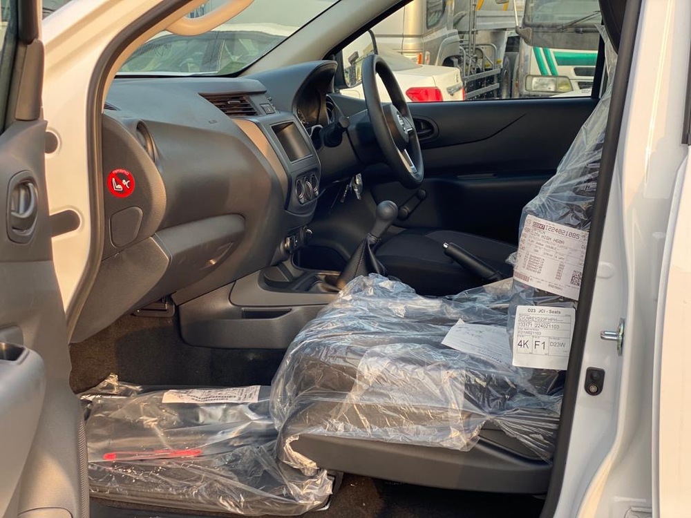 NISSAN NAVARA XE+ RHD